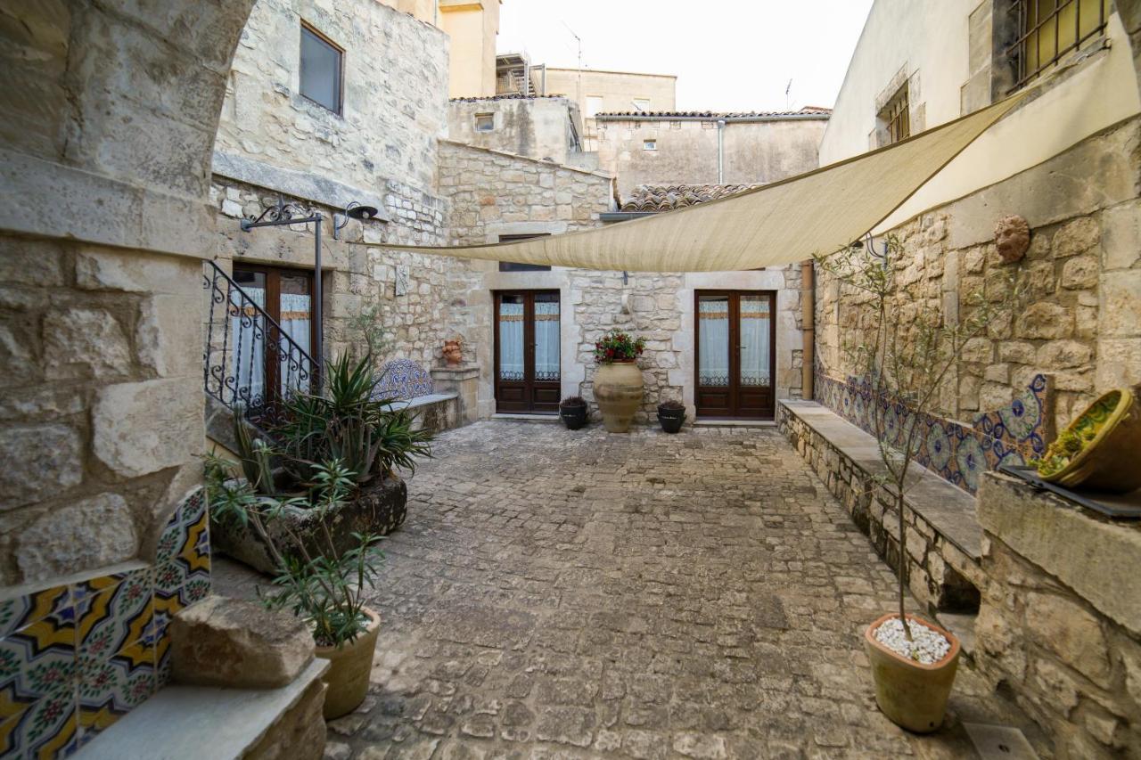 Historic Modica Villa Buitenkant foto