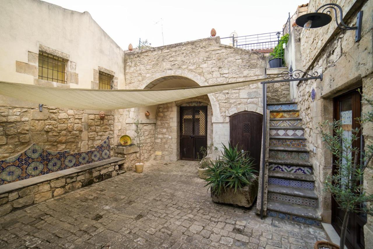 Historic Modica Villa Buitenkant foto