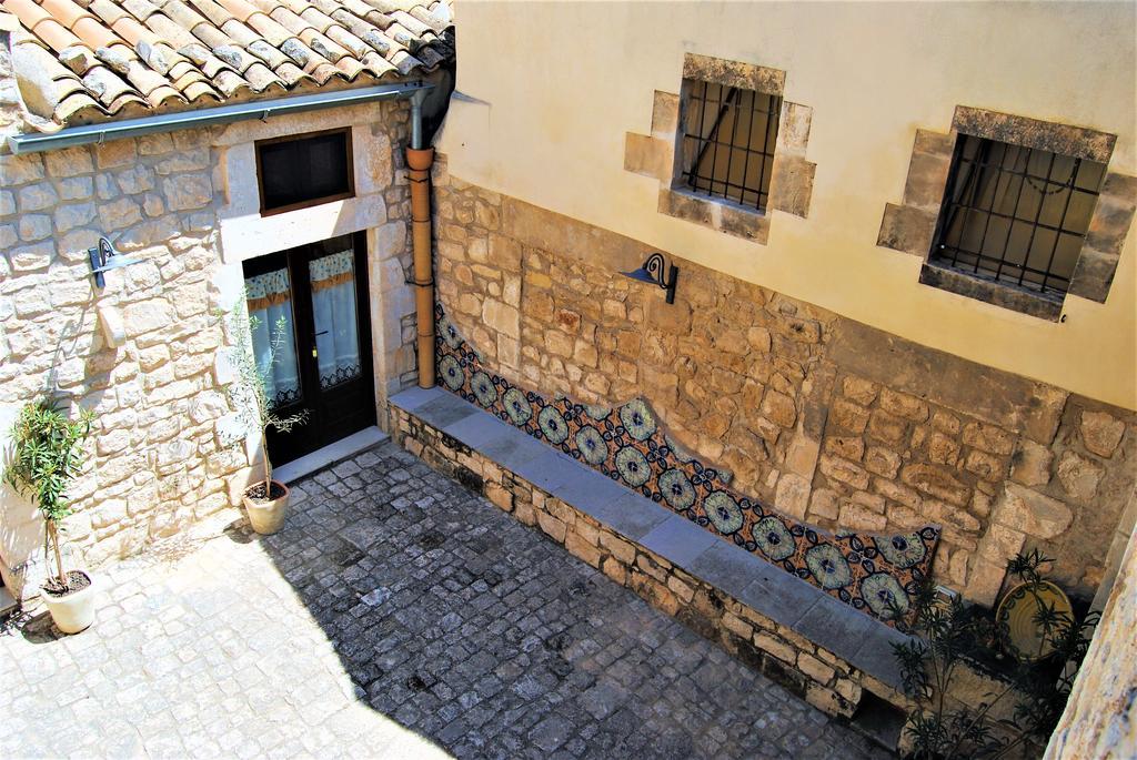 Historic Modica Villa Buitenkant foto