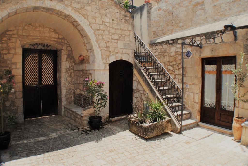 Historic Modica Villa Buitenkant foto